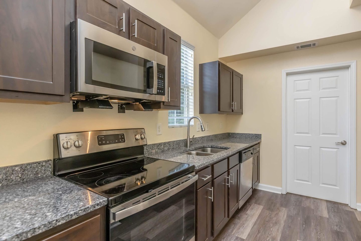 The Lofts at Strickland Glen Image 43
