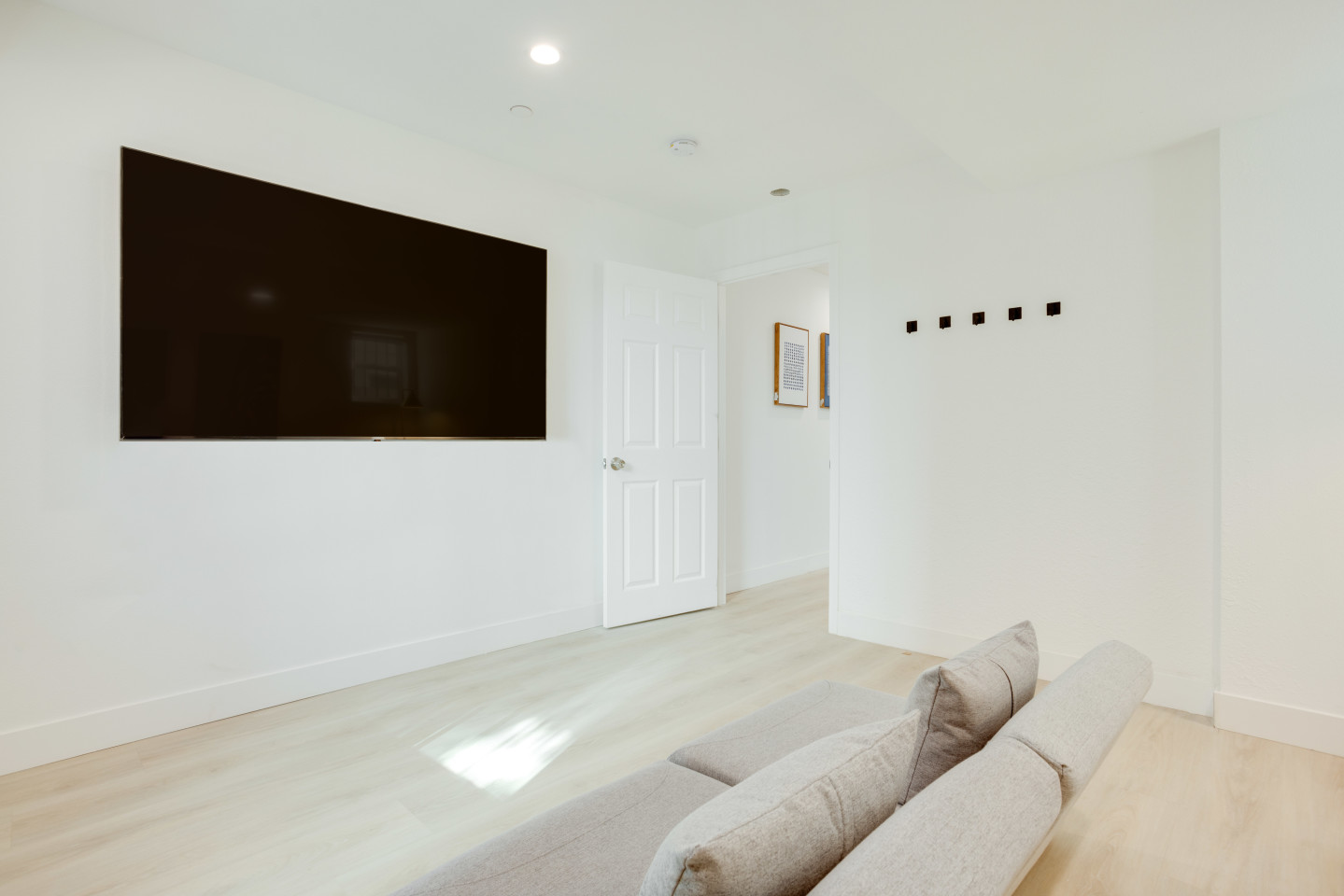 1224 W 37th Place - Co-Living Image 15