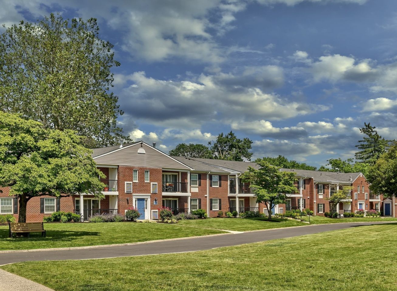 Delmont Apartments Image 25