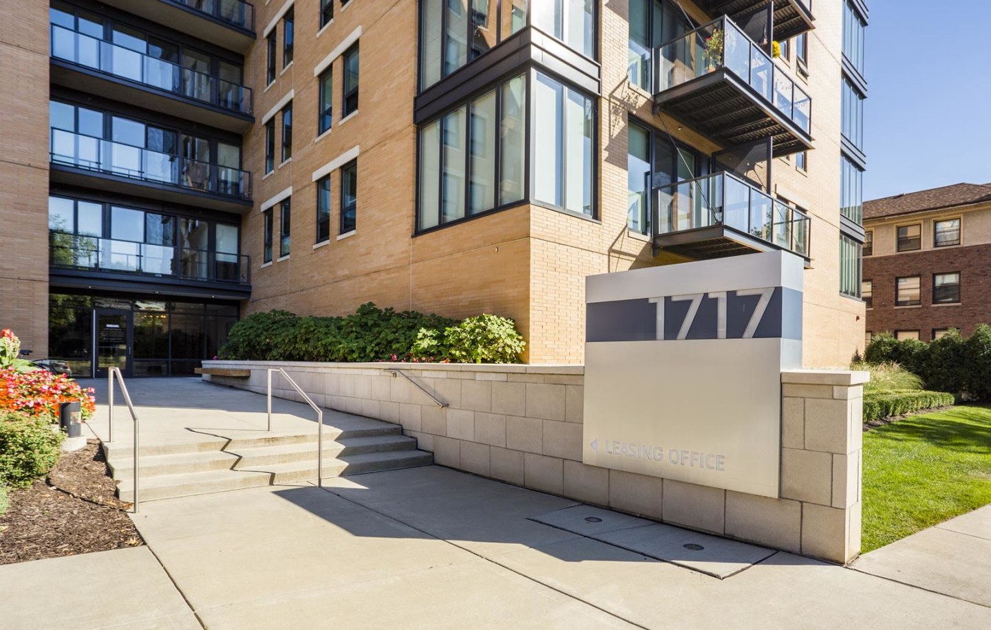 1717 Evanston Image 18