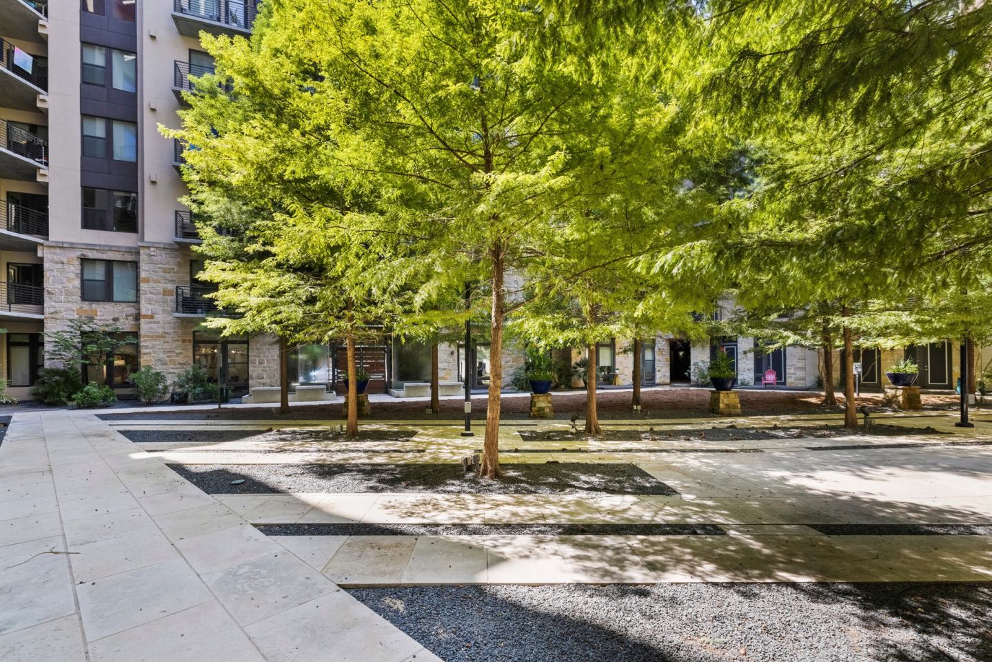 Gables Park Plaza Image 18