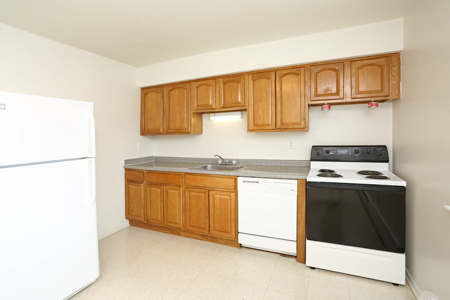 Woodbury Apartments Image 6