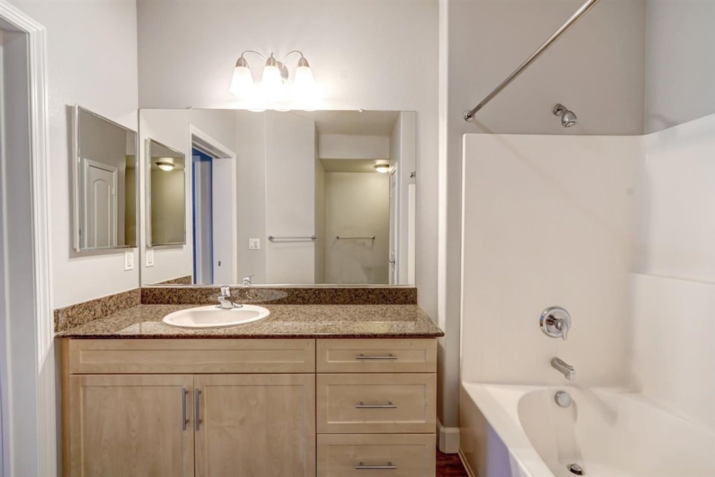 Stadium House Apartments Image 87
