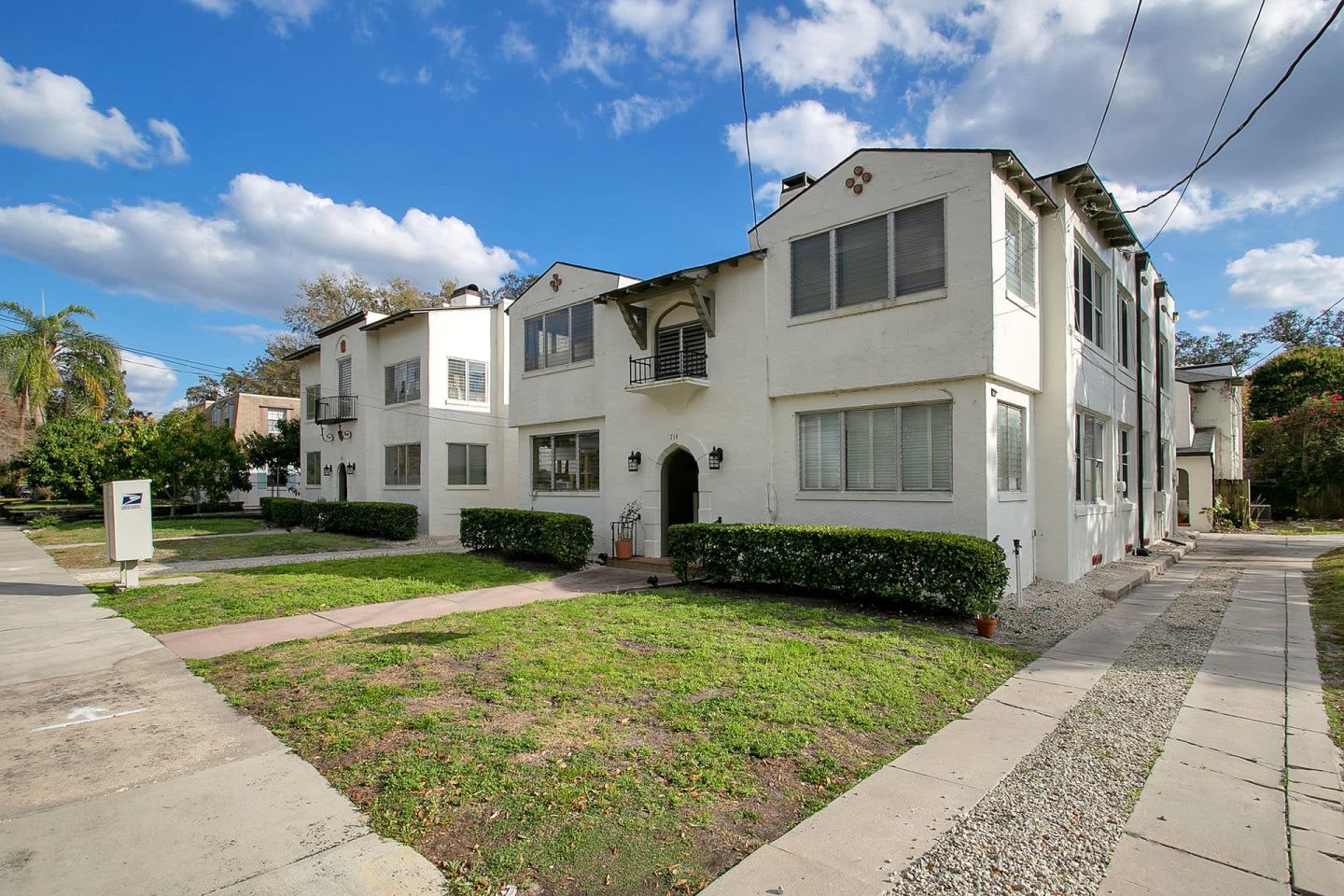 Lake Eola Heights Apartments Image 1