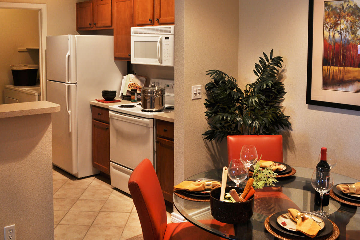 Courtney Downs Apartment Homes Image 5