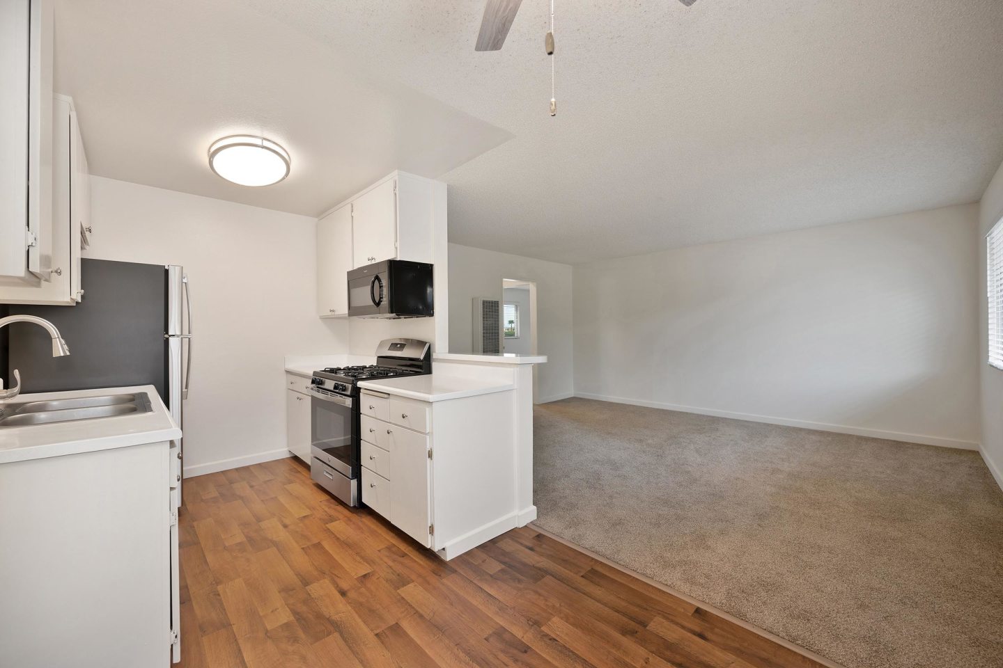 Elan Sea Lofts Image 10