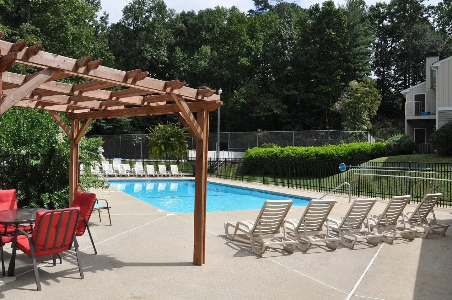 Creekside Apartments Image 1