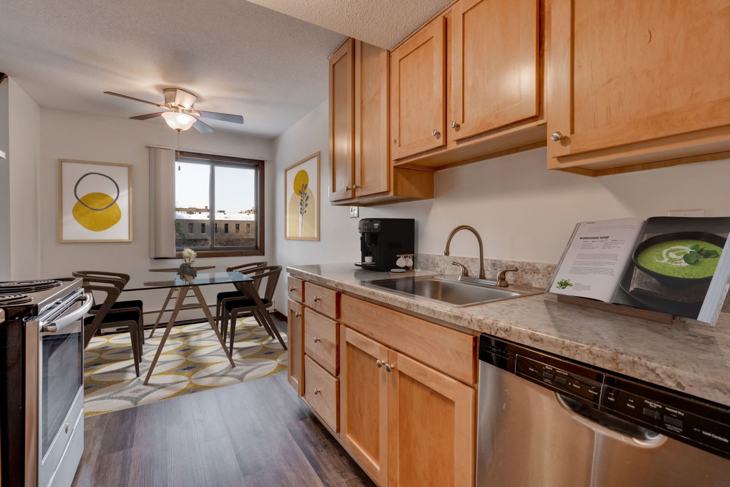 Shelard Village Apartments Image 13