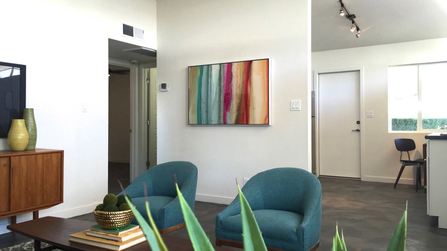 Modern Retro Living Image 6
