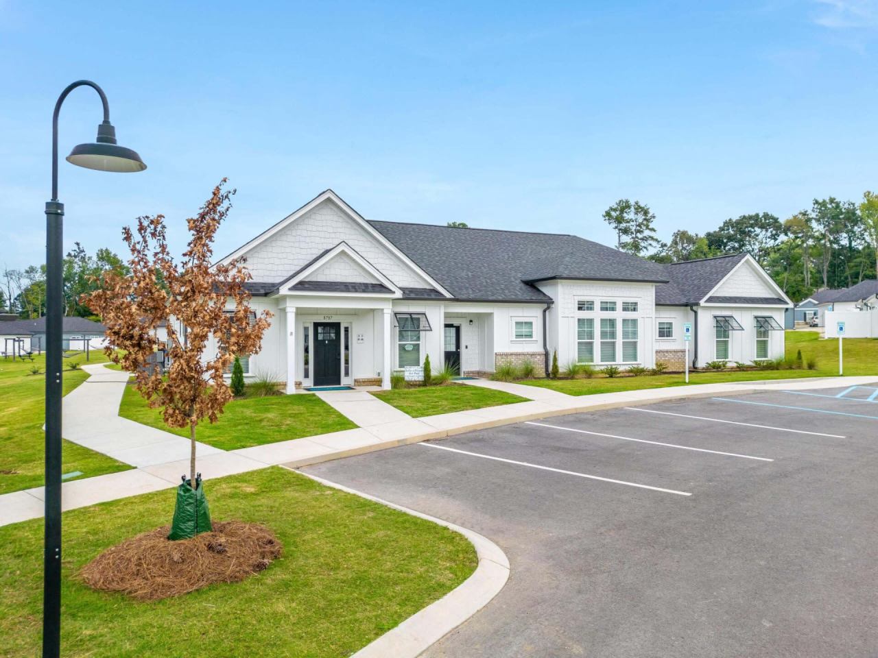 Hamilton Villas Image 1