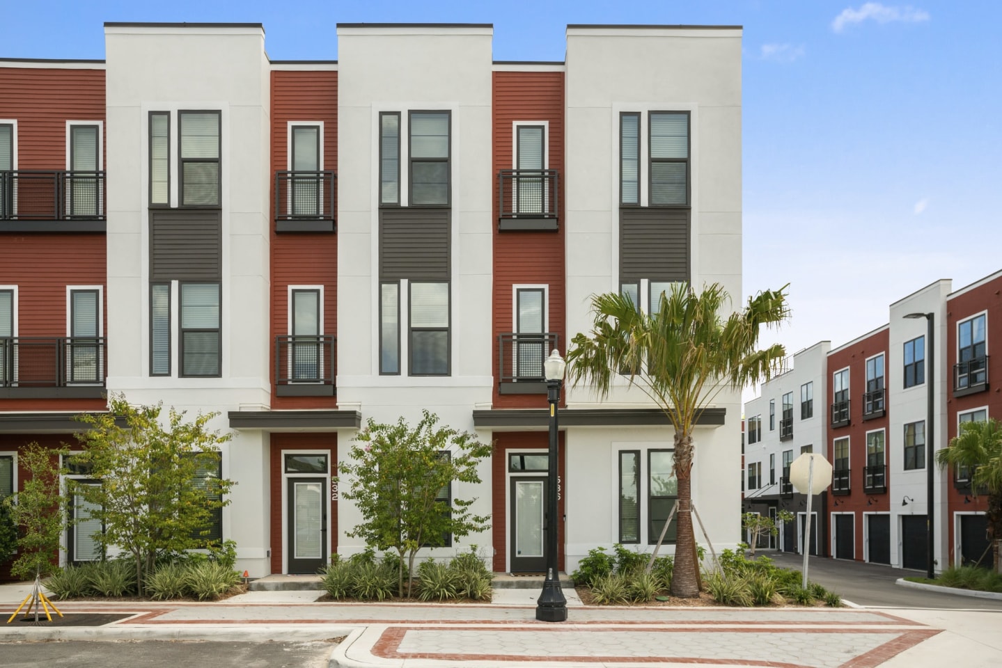 Mirrorton Apartments Image 1