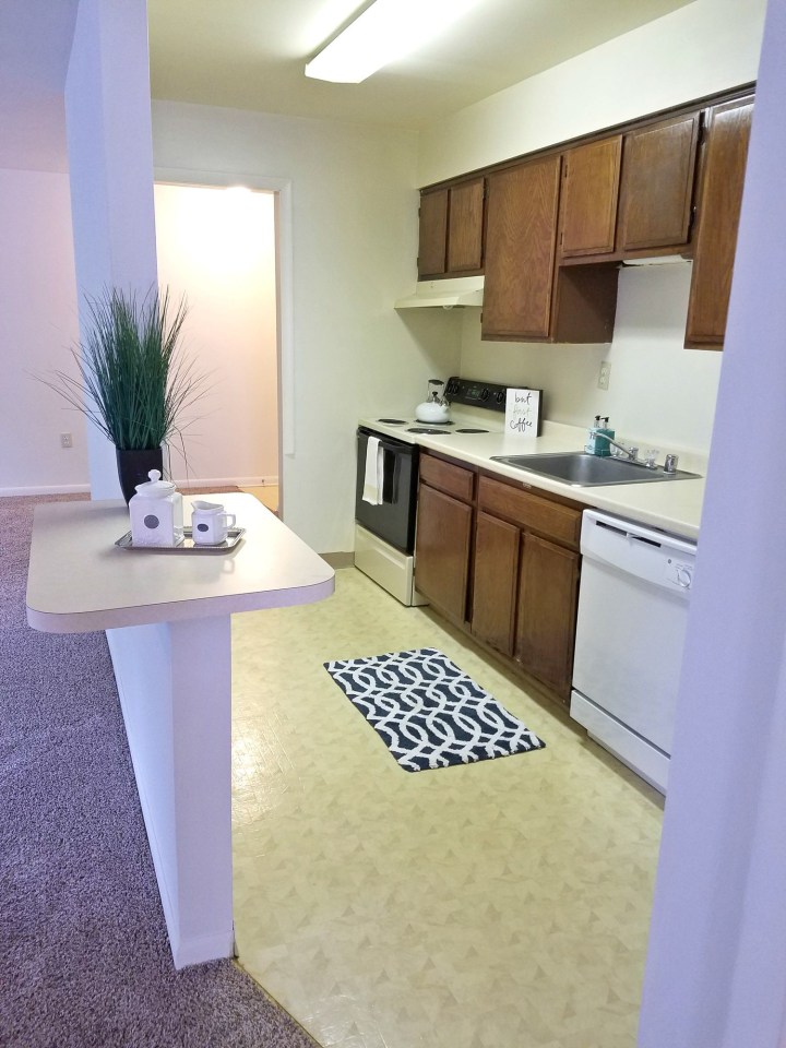 Parkside & Parkwood Apartments Image 6