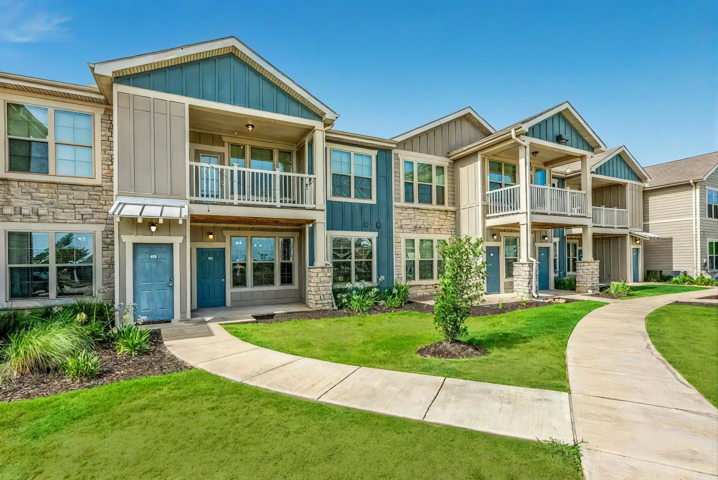 The Reserve at Country Club Image 1