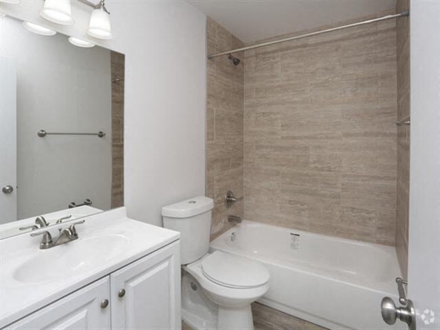 39th Ave Apartments Image 15