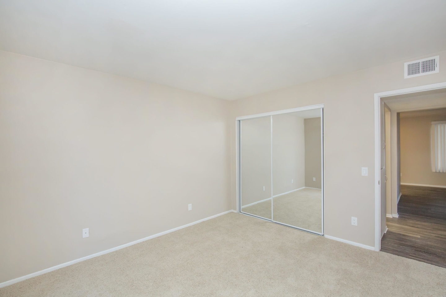 Huntington Highlander Apartment Homes Image 19