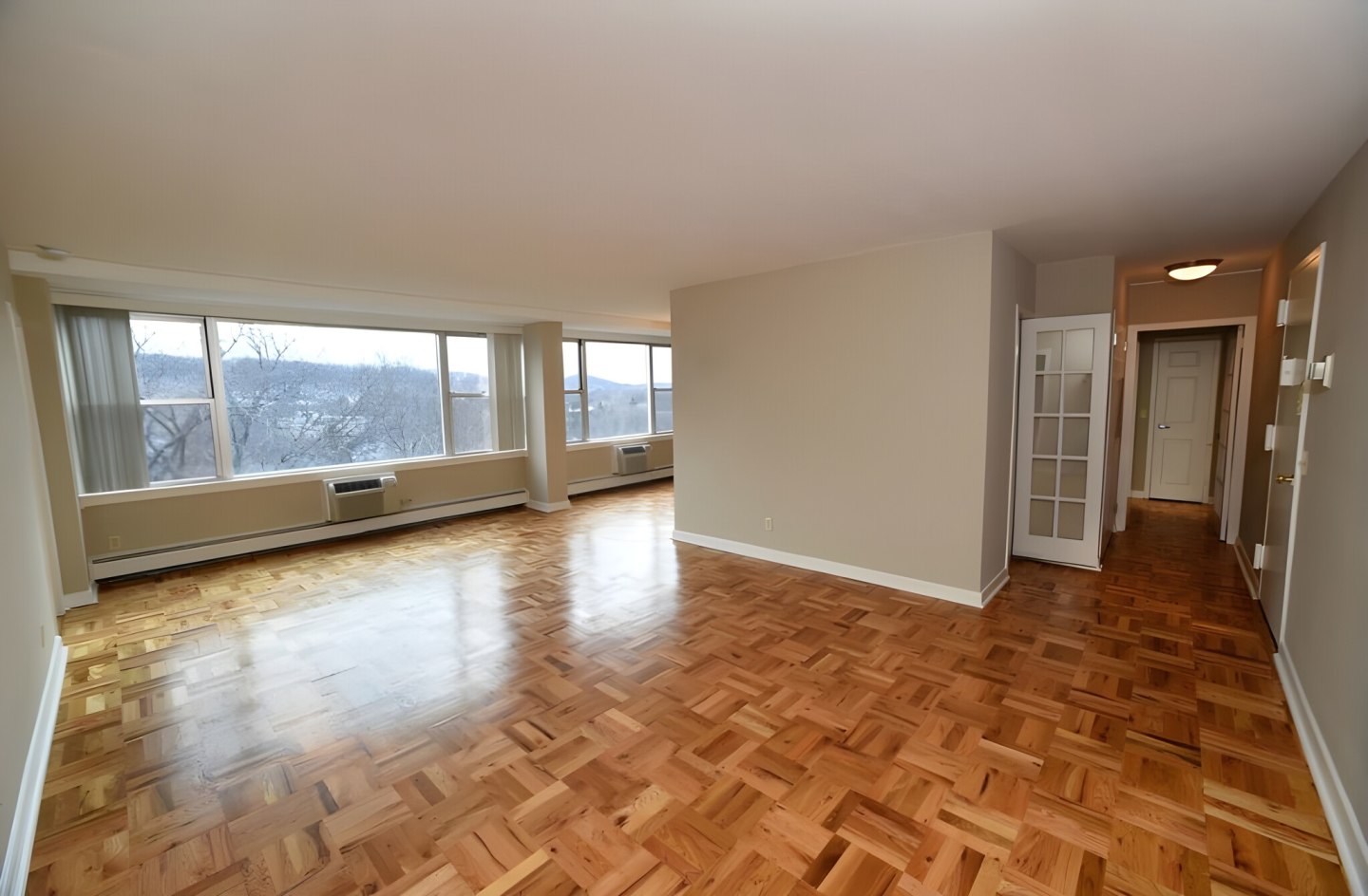 1600 East Avenue Apartments Image 18