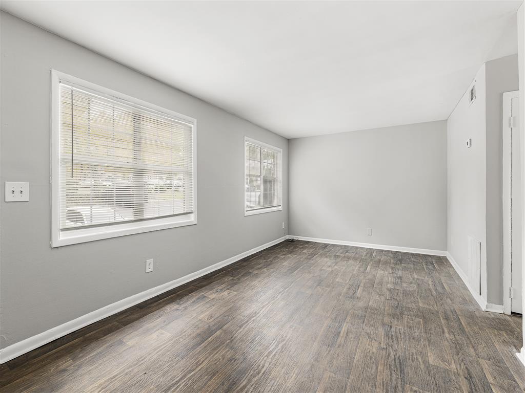 Pinewood Townhomes Image 11