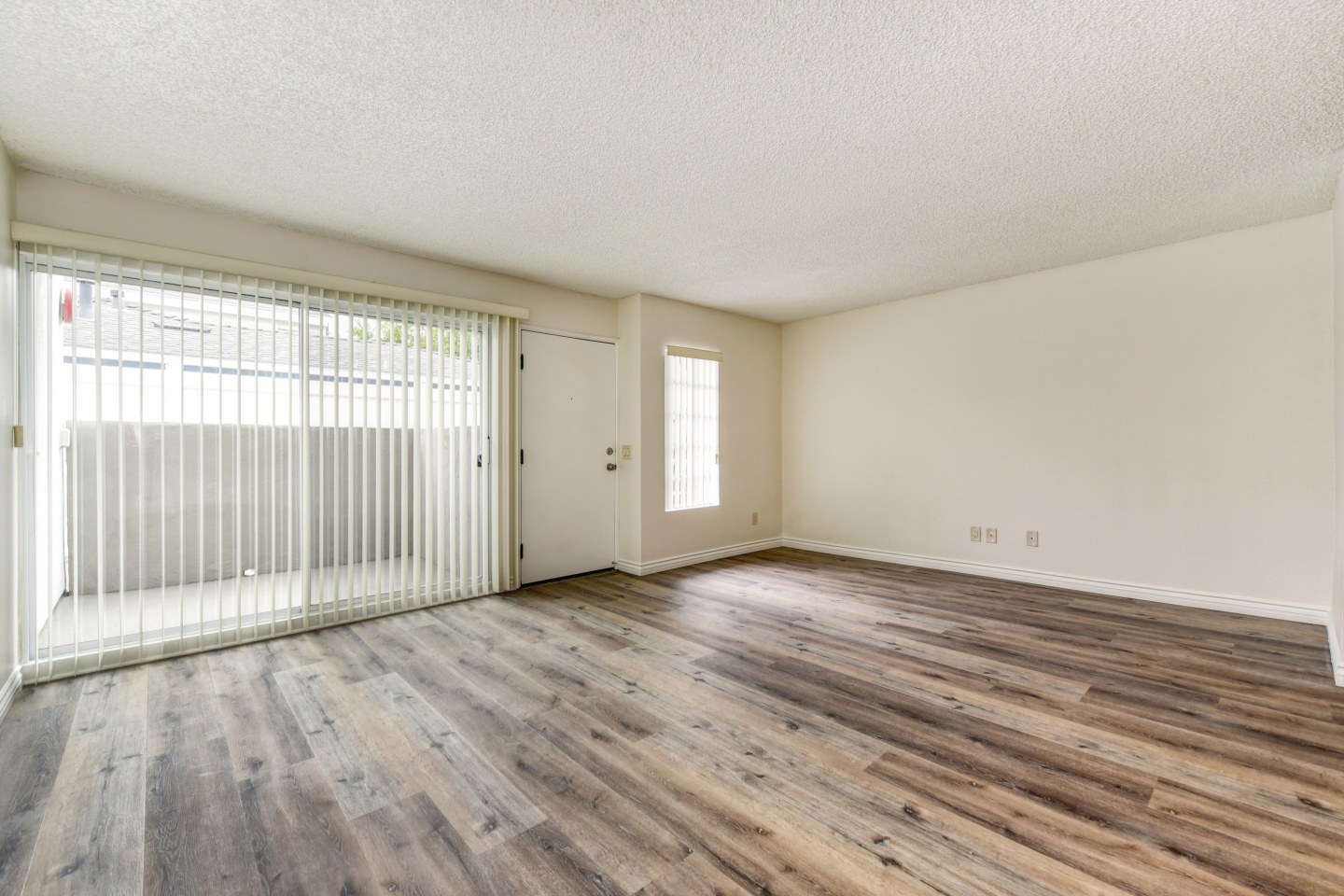 The Woods at Toluca Lake Image 15