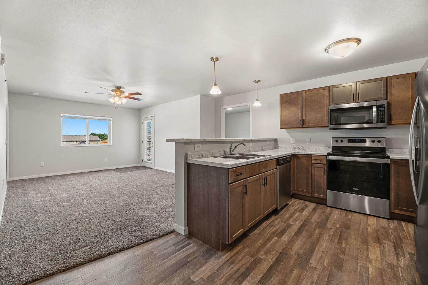 Red Rock Apartments Image 7