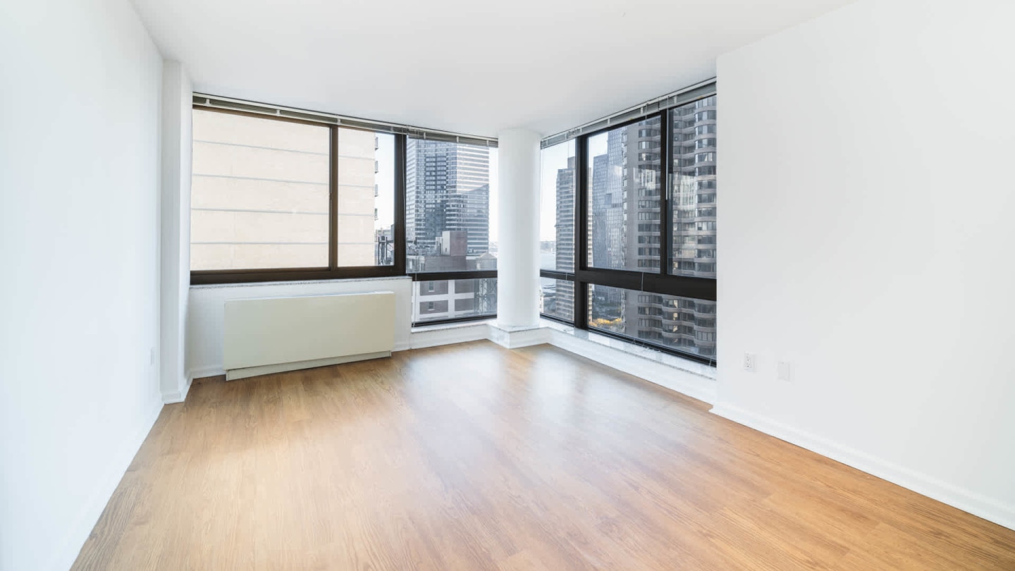 300 East 39th Image 36