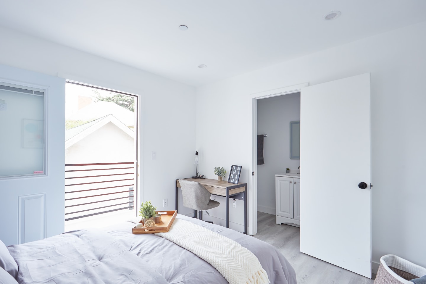 1430 W 37th Street - Co-Living Housing Image 14