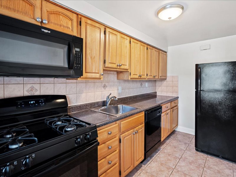 Spring Hill Apartments Image 26