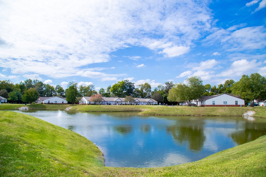 Shady Oak Village - Senior Living Apartments Image 2