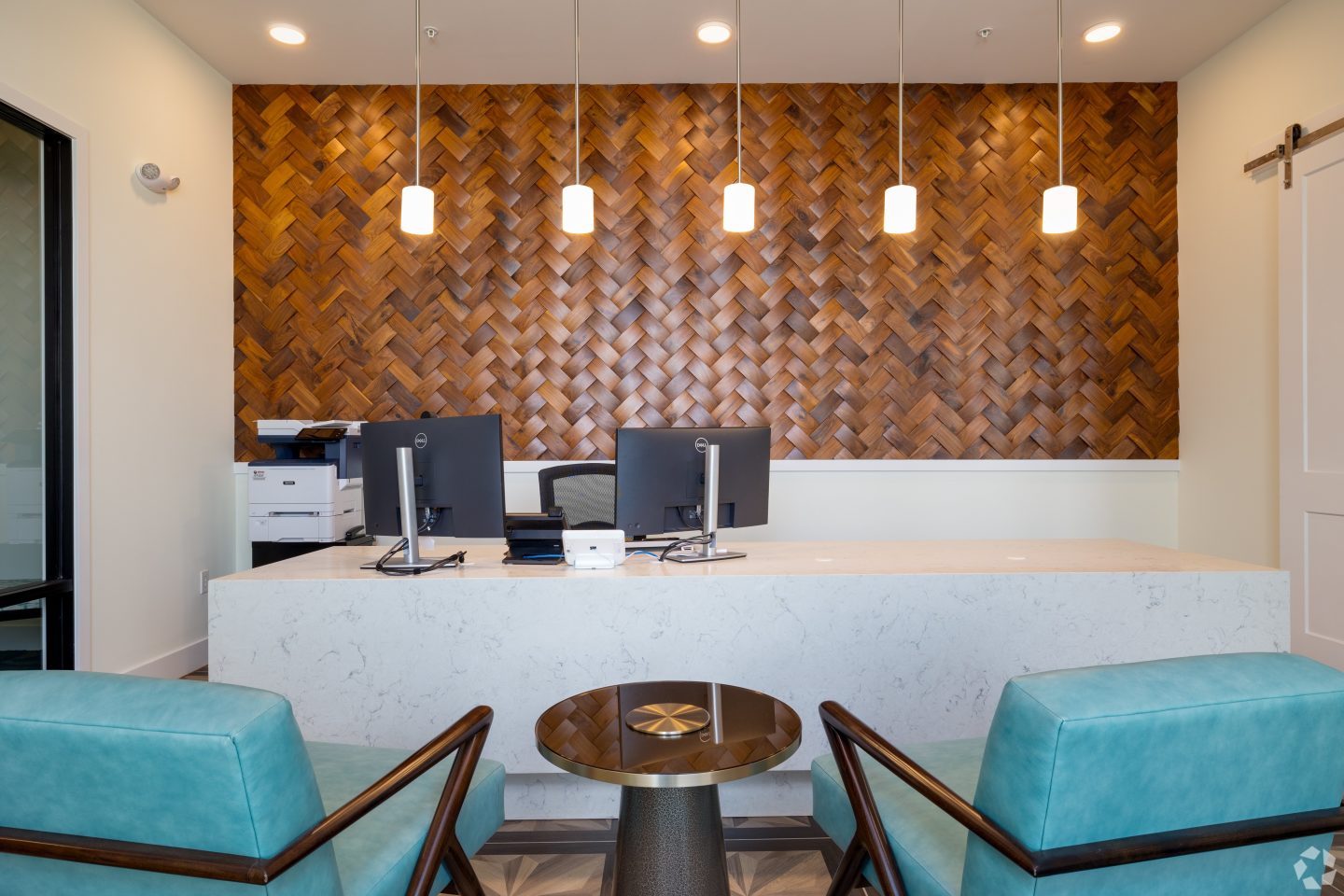 Imperial Crossing Luxury Apartment Homes Image 7