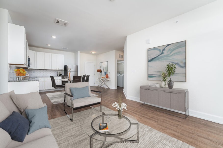 Skytop Apartments Image 10