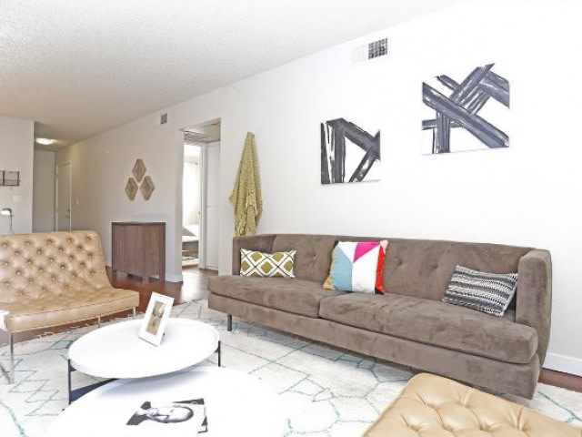 Riverside Villas Image 4