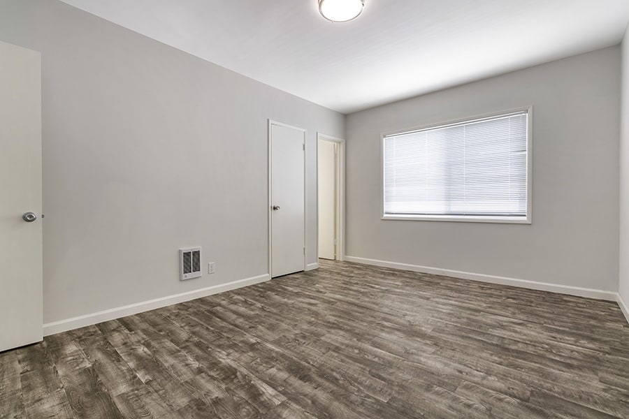 444 28th Street Apartments Image 26