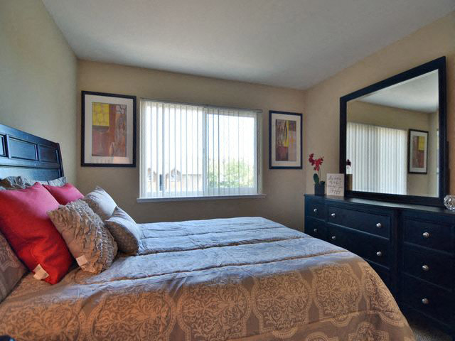 Crooked Oak Image 21
