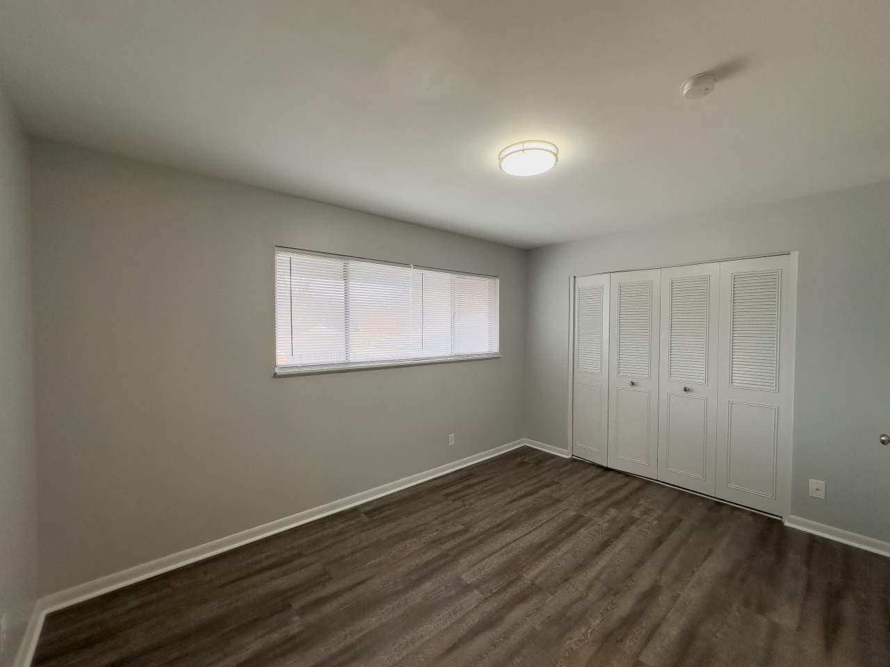 Somerset Villa Apartments Image 7