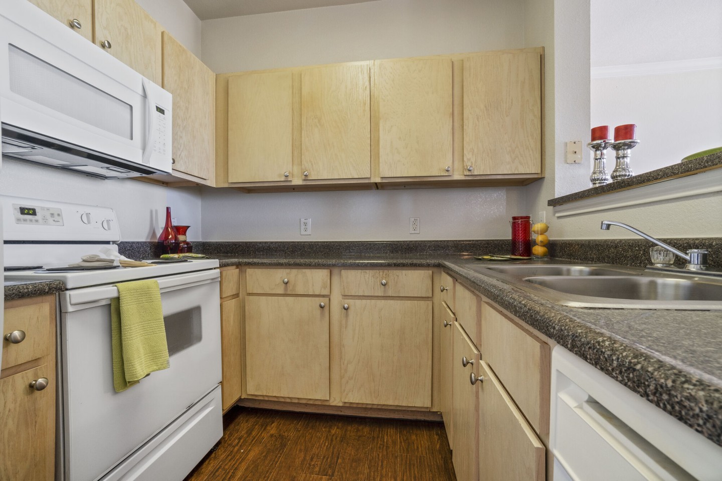 Blue Lake Villas Image 7