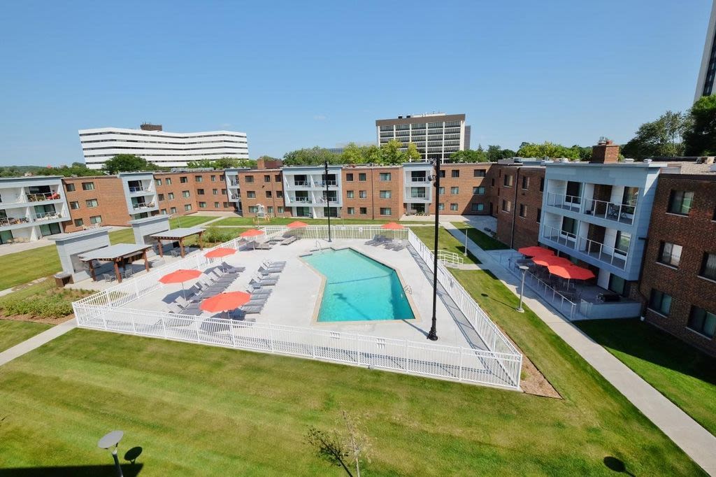 Shelard Village Apartments Image 2