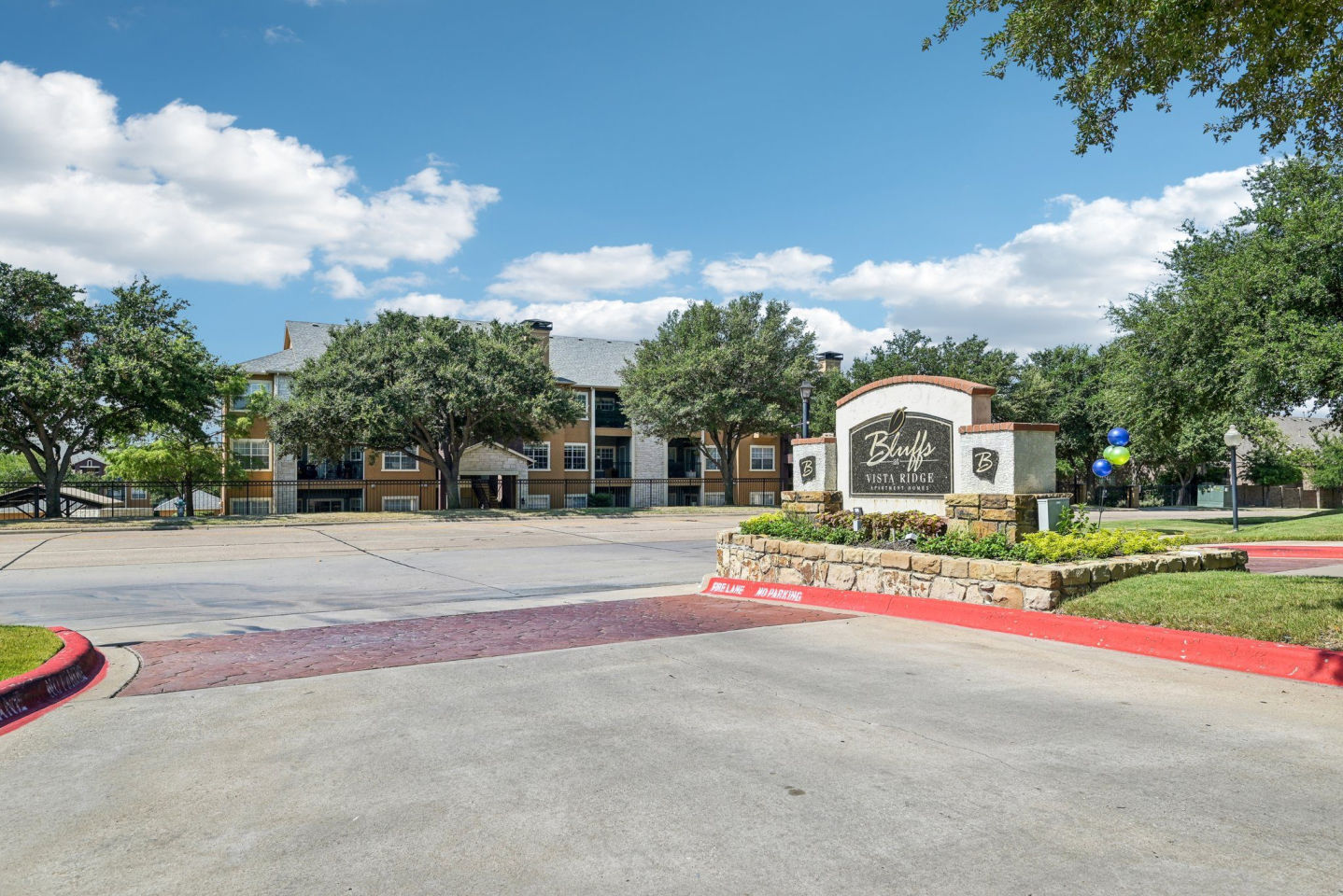 Bluffs at Vista Ridge Apartments Image 7