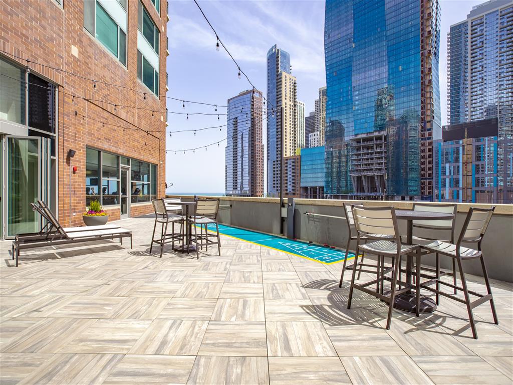 Cityfront Place Image 23