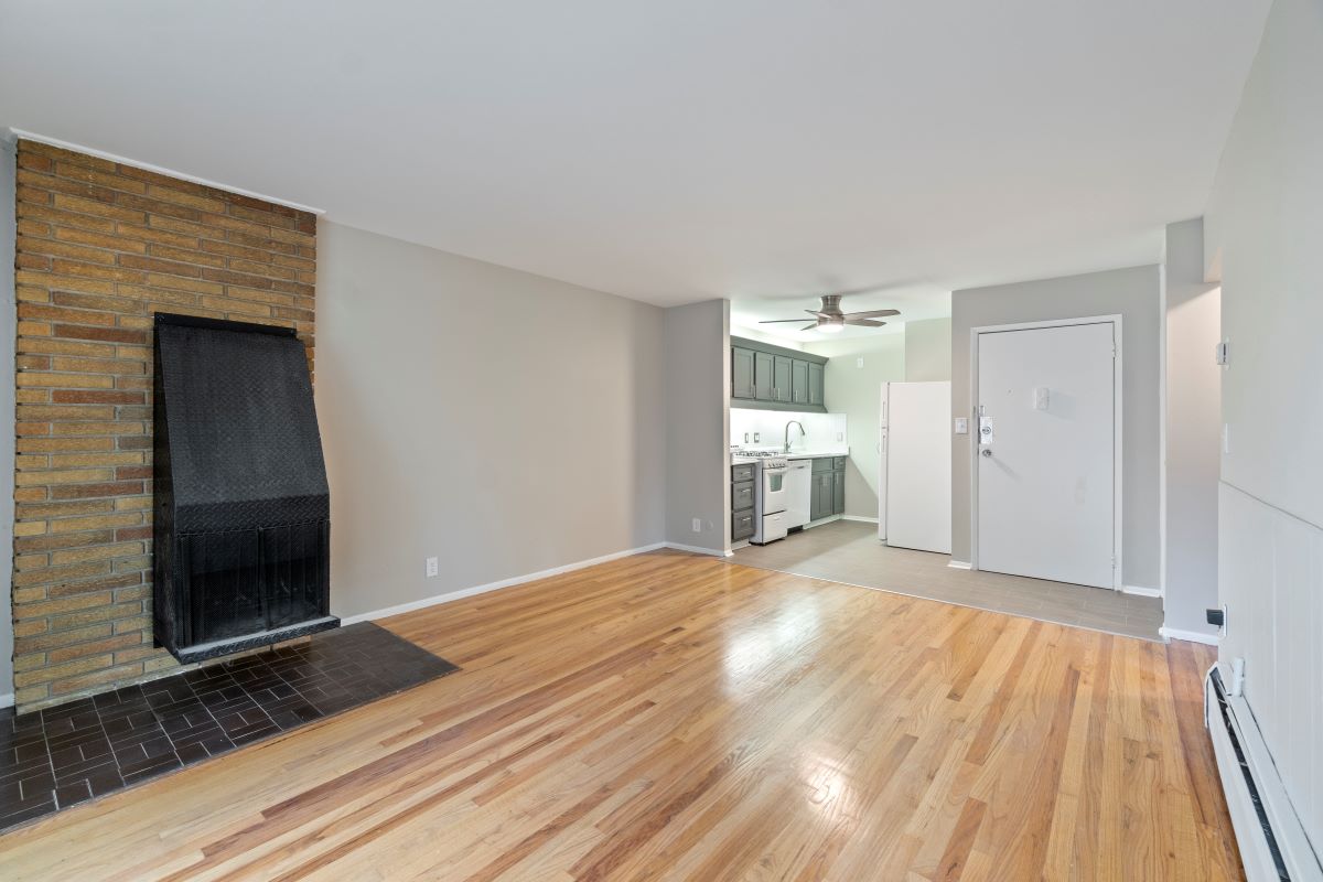 Amber Apartments of Royal Oak Image 3