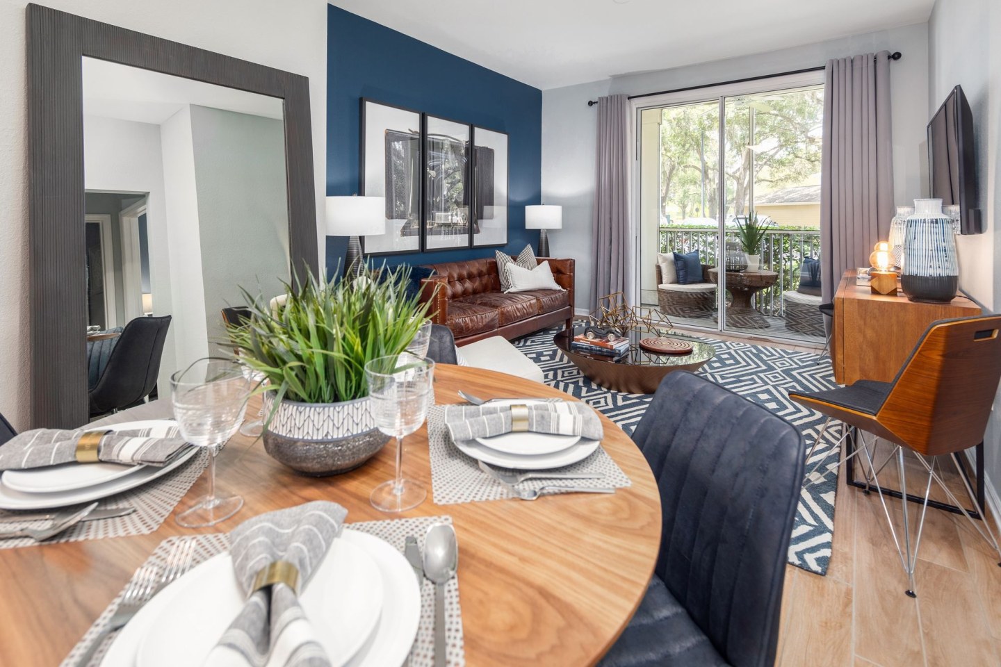 Luxe at 1820 Image 10