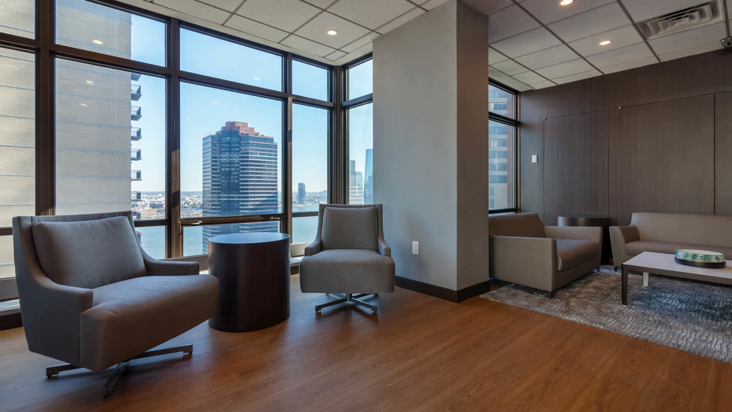 300 East 39th Image 45