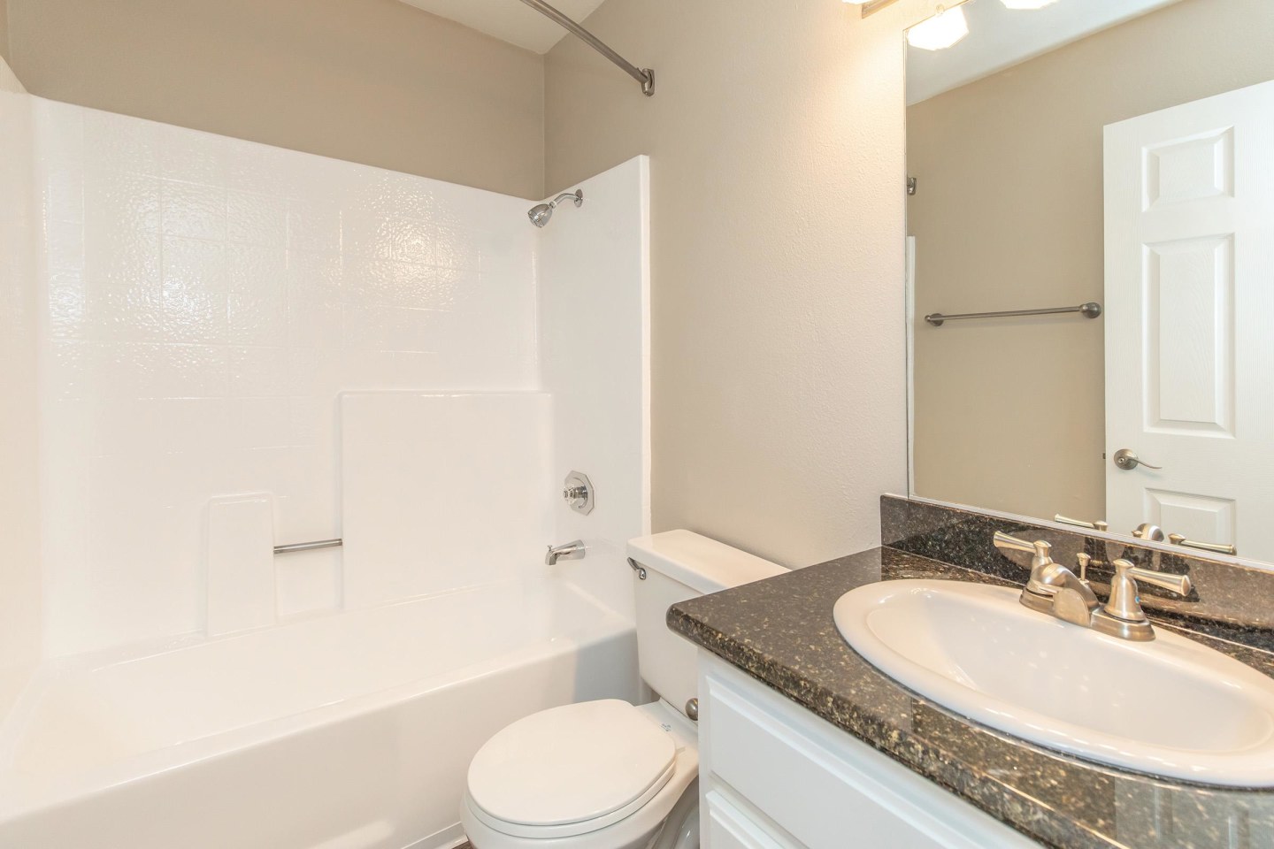 Mosaic Apartment Homes Image 47