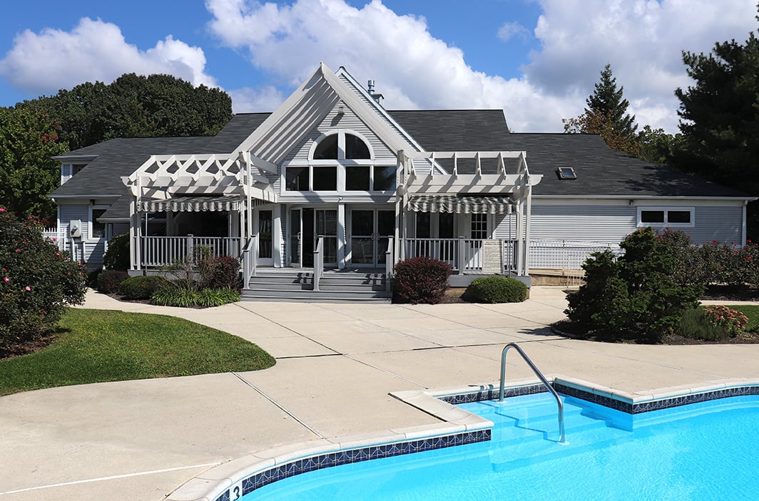 High Pointe Club Apartments Image 1