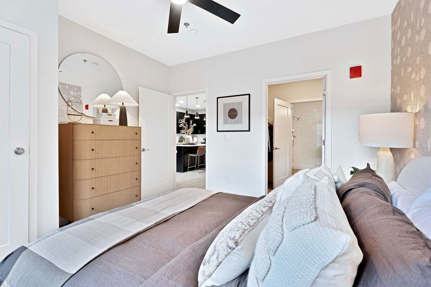 Metro 19 Apartments Image 16