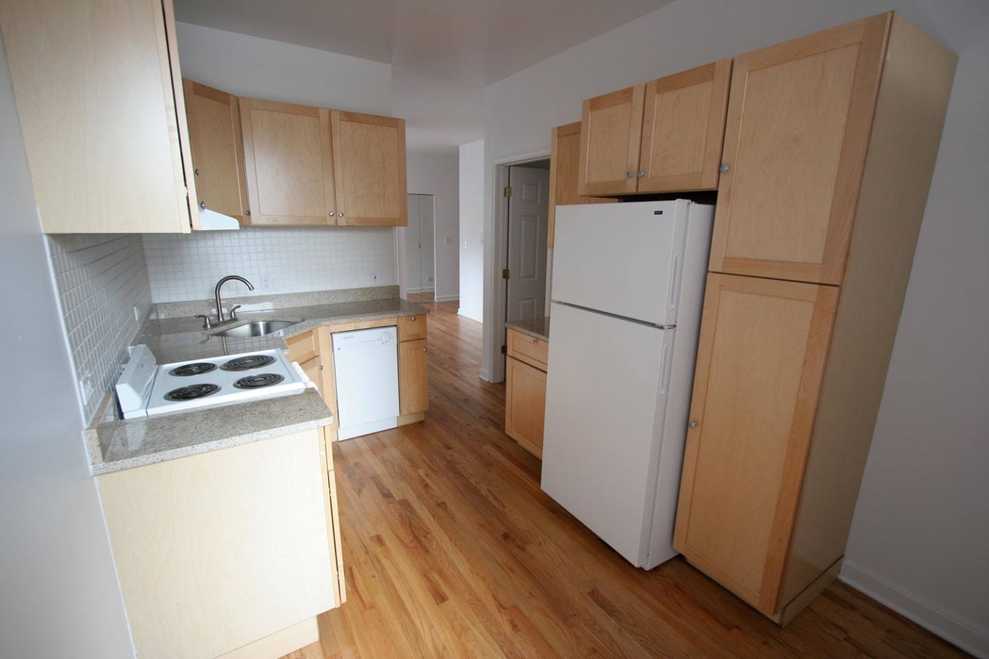 Kenwood Court Image 17