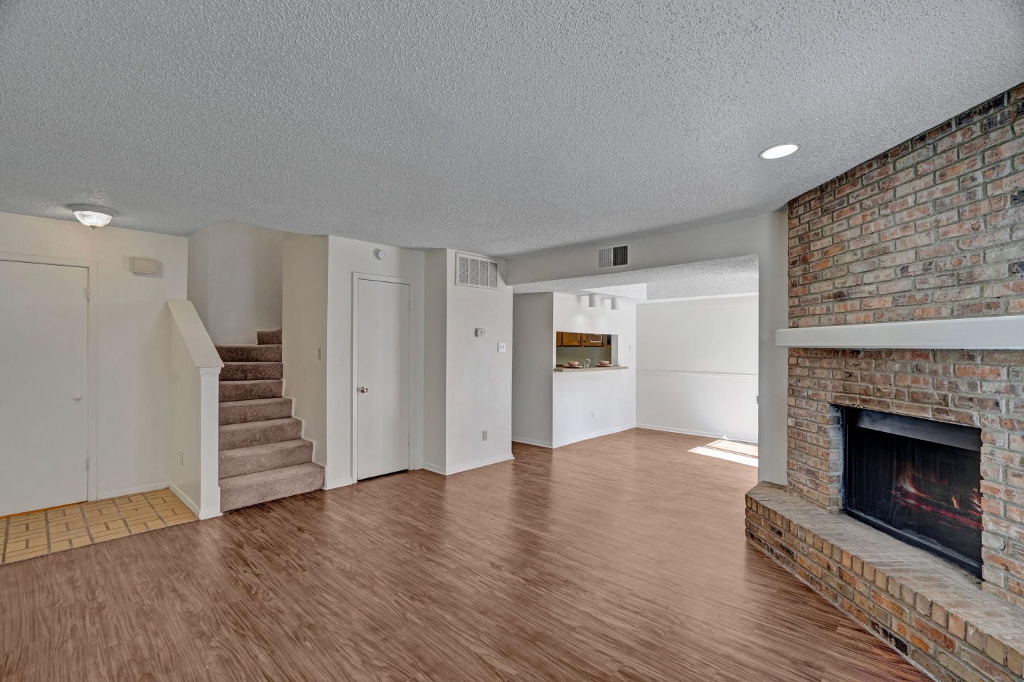 SUMMERTREE PLACE Image 7