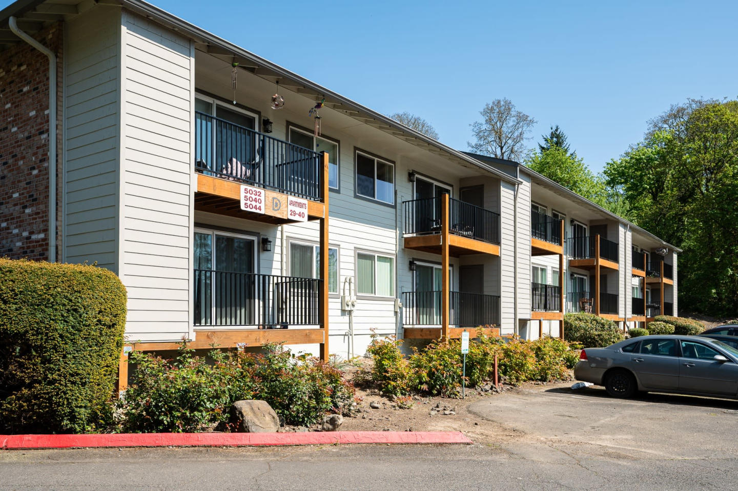Greenbriar Village Image 12
