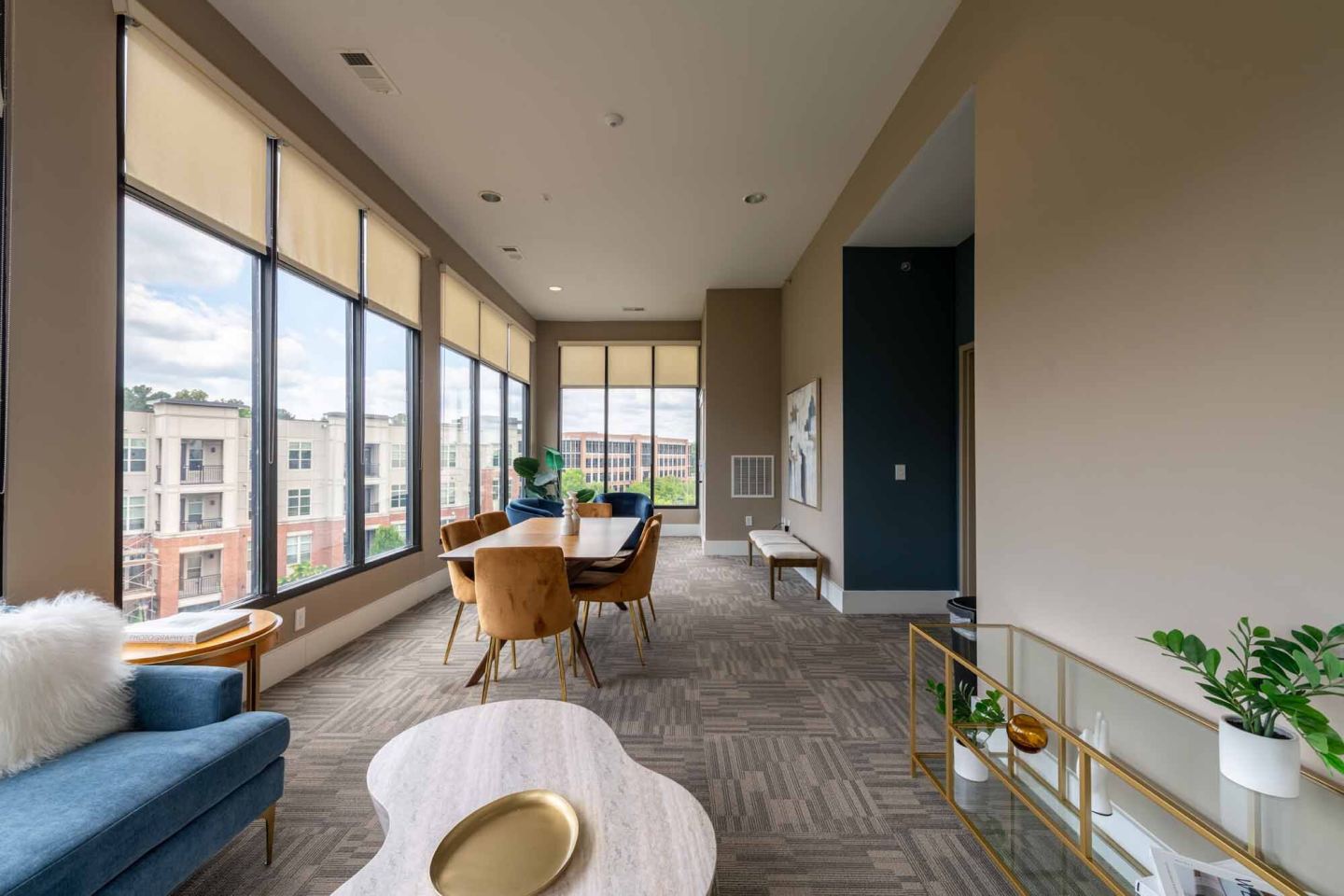 Apartments at Palladian Place Image 32