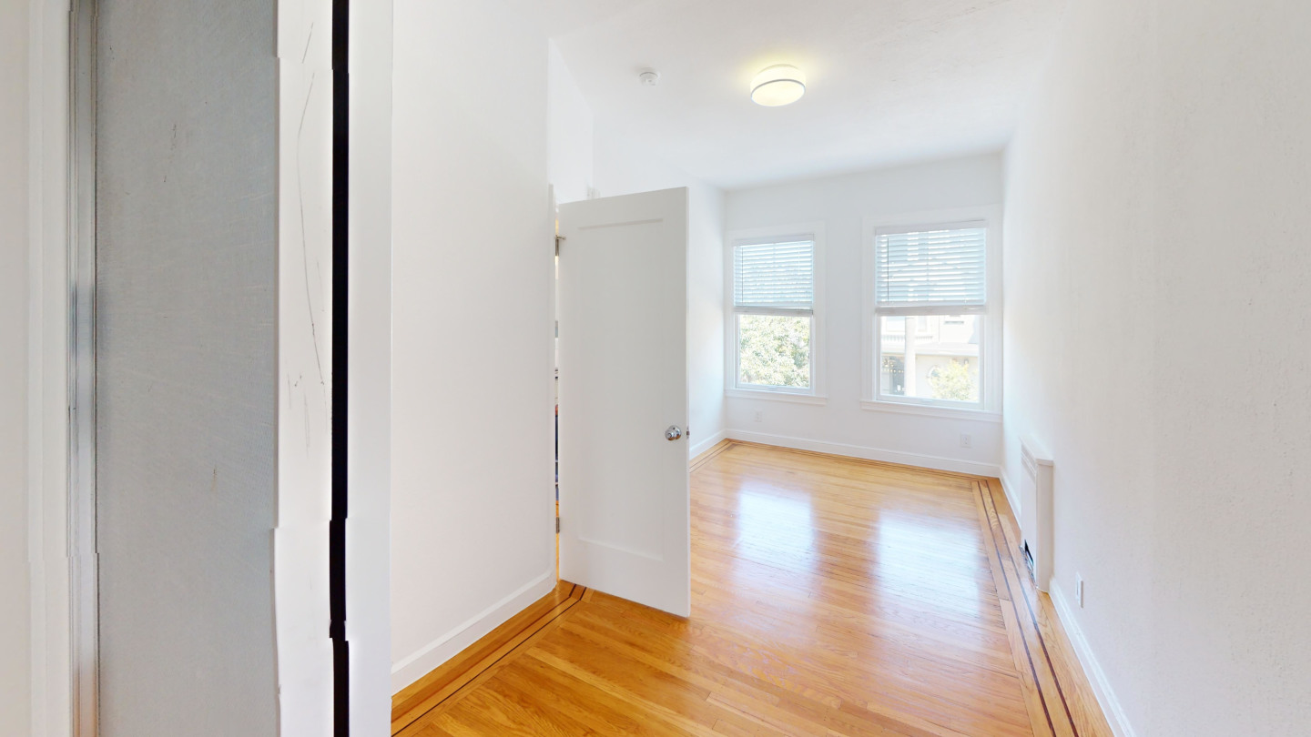915 Pierce Image 3