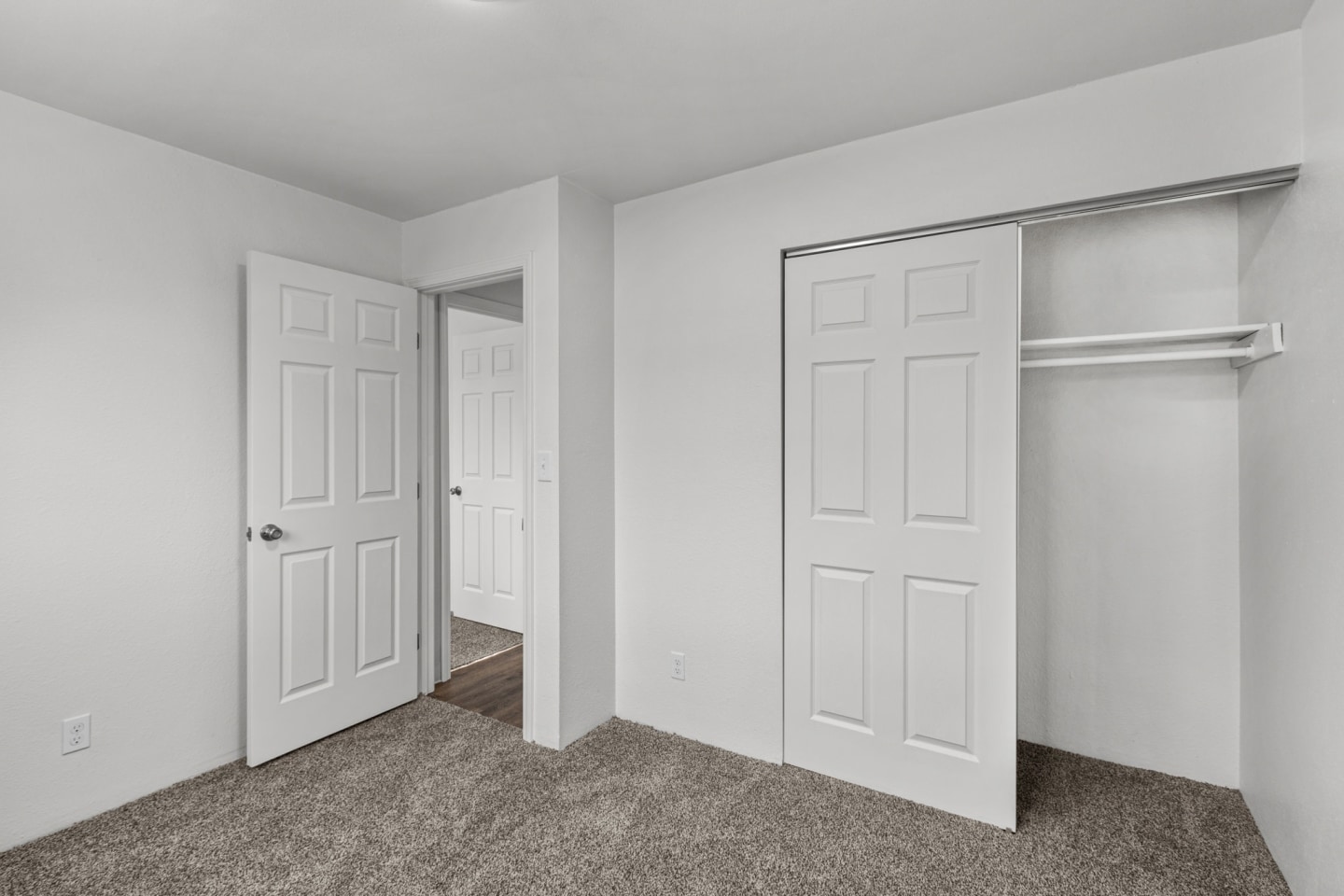 Creekside Apartments Image 20