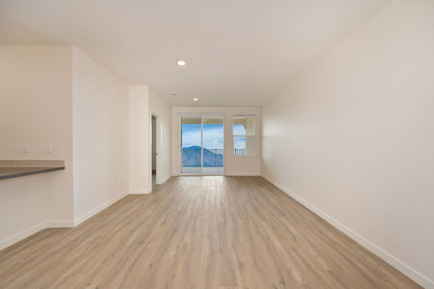 The Commodore Apartments Image 28